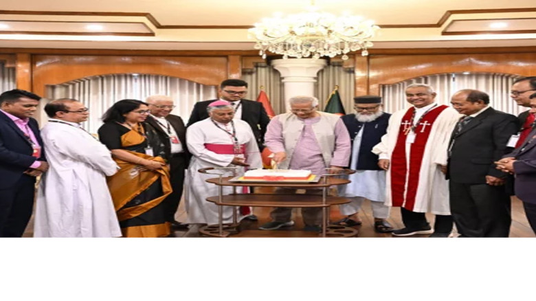বড়দিনে ধর্মীয় সম্প্রীতির বার্তা: খ্রিস্টান নেতাদের সঙ্গে প্র