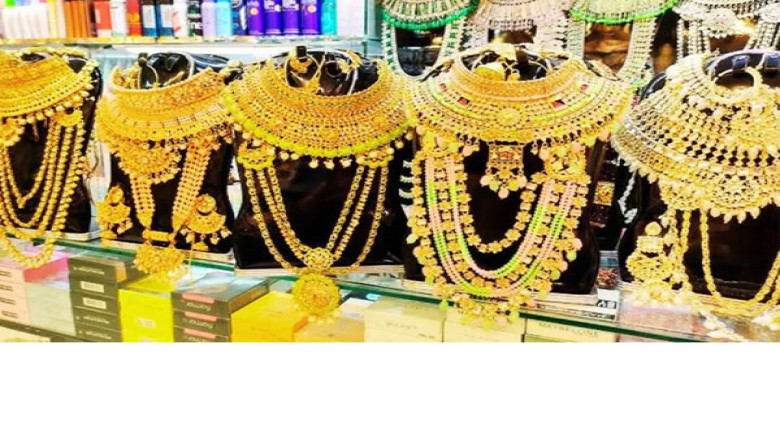 রেকর্ড ভেঙে নতুন উচ্চতায় সোনার দাম, আজ থেকে কার্যকর