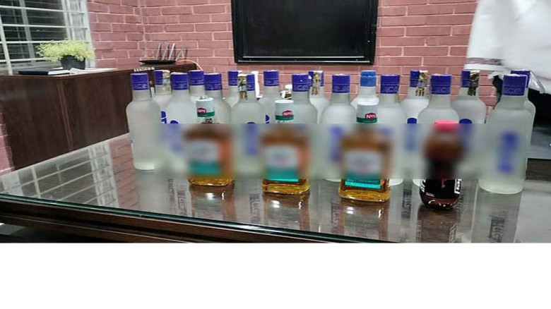 জাহাঙ্গীরনগর বিশ্ববিদ্যালয়ের হলে মাদকবিরোধী অভিযানে ২১ বোতল 