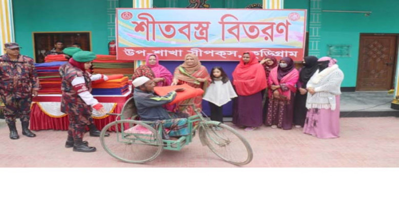 কুড়িগ্রামে শীতার্ত মানুষের পাশে বিজিবি, পাঁচ শতাধিক কম্বল বি
