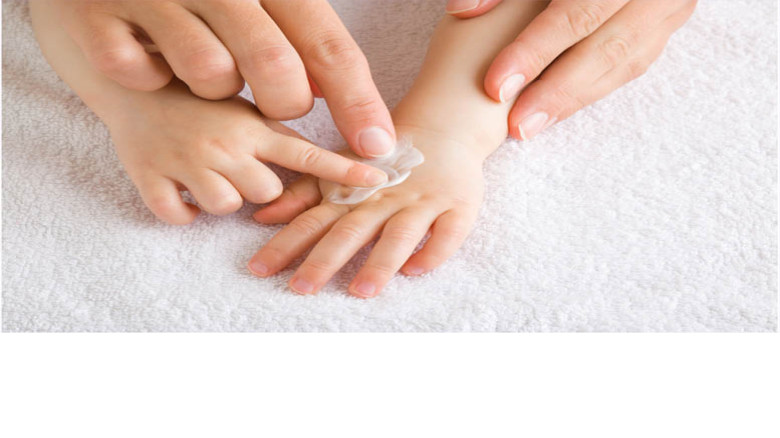 শীতে শিশুর সুরক্ষা | ছোট্ট সোনামণিকে সুস্থ রাখতে খেয়াল রাখুন