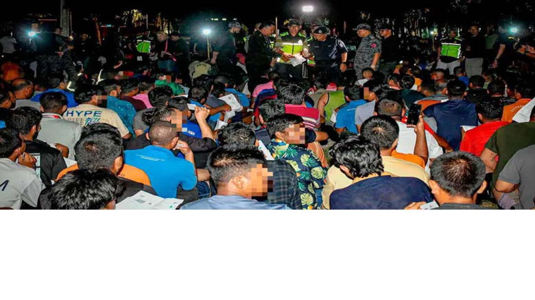 মালয়েশিয়ায় অভিযান: বাংলাদেশিসহ ৭৭ অবৈধ অভিবাসী আটক