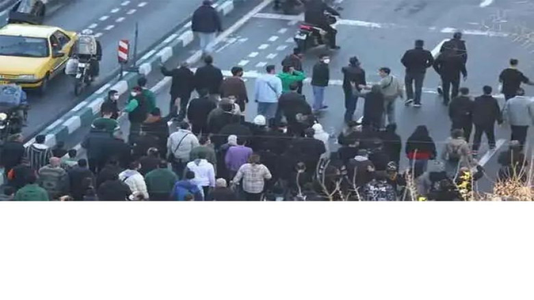 তেহরানসহ ১০০ শহর রণক্ষেত্র, ইরানজুড়ে নজিরবিহীন গণবিক্ষোভ