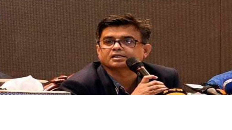 গণভোটে সরকারের অবস্থান নেওয়া অস্বাভাবিক নয়: শফিকুল আলম