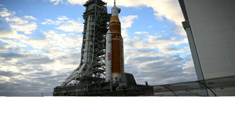 অর্ধশতাব্দী পর চাঁদে মানুষ পাঠাতে প্রস্তুত নাসা...