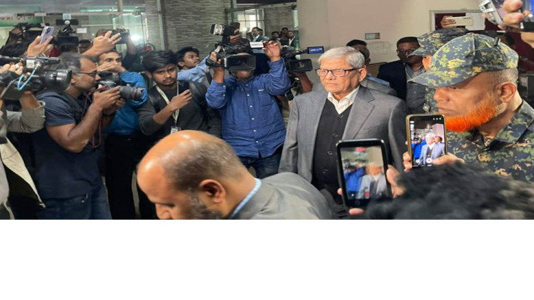 নির্বাচন ভবনে সিইসির সঙ্গে বিএনপি নেতৃত্বের বৈঠক