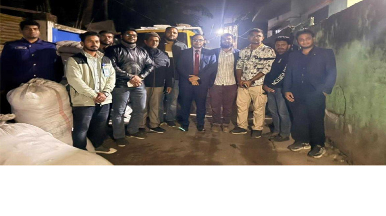 বানারীপাড়ায় গোপন অভিযানে বিপুল পরিমাণ পলিথিন জব্দ