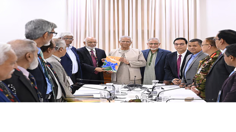 সরকারি কর্মচারীদের বেতন বাড়াতে কমিশনের বড় সুপারিশ