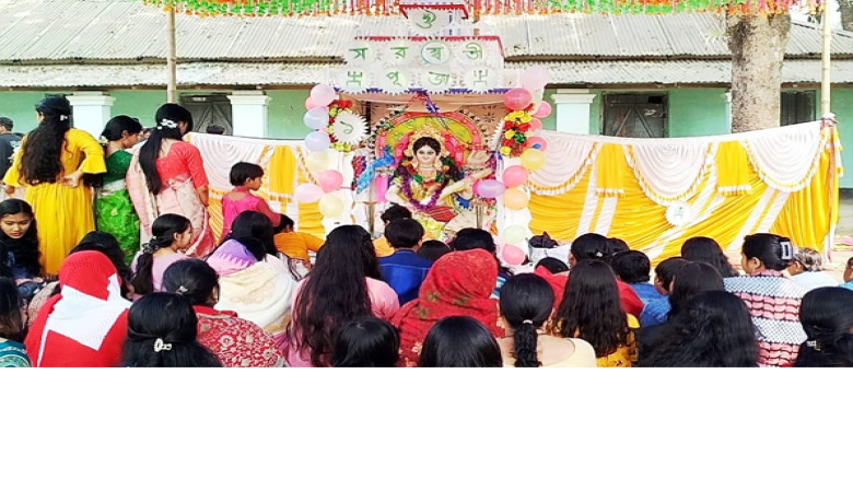 বিদ্যার দেবীর আরাধনায় মুখরিত মণ্ডপ ও শিক্ষাপ্রতিষ্ঠান...