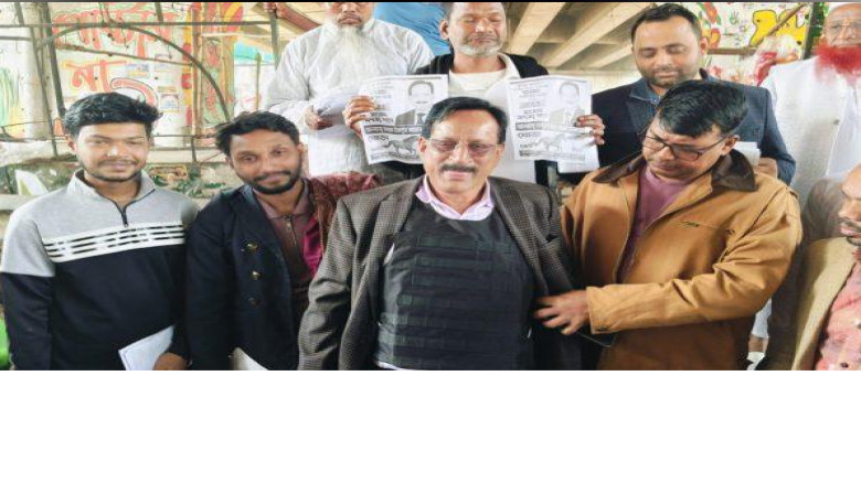 নিরাপত্তা শঙ্কায় বুলেটপ্রুফ জ্যাকেট পরে ভোটের মাঠে স্বতন্ত্র