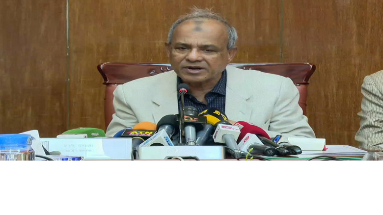 ছাত্রলীগ নেতার প্যারোল প্রশ্নে নীরব উপদেষ্টা জাহাঙ্গীর আলম