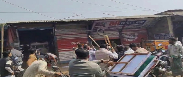 শরীয়তপুরে ফেসবুক পোস্ট ঘিরে বিএনপি-জামায়াত সংঘর্ষ