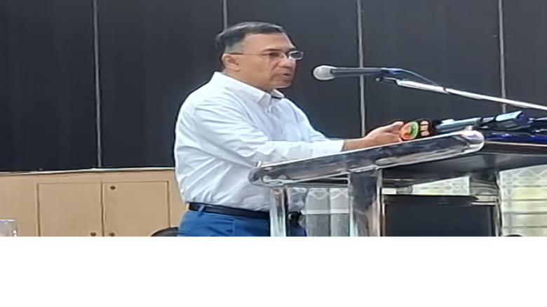 বিশেষ চাহিদাসম্পন্ন শিশুদের গানে মুগ্ধ তারেক রহমান