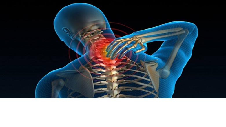 ঘাড়ের ব্যথা বাড়ছে কেন? জানুন কারণ ও সমাধান