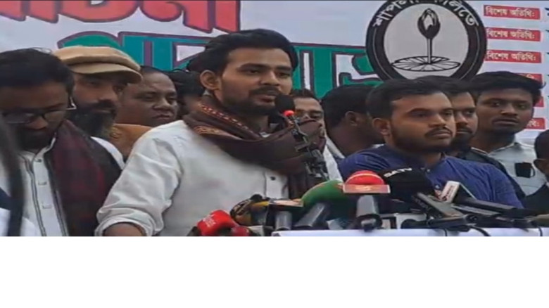 ফ্যাসিস্ট শাসন ঠেকাতে হ্যাঁ ভোট জরুরি: আসিফ মাহমুদ