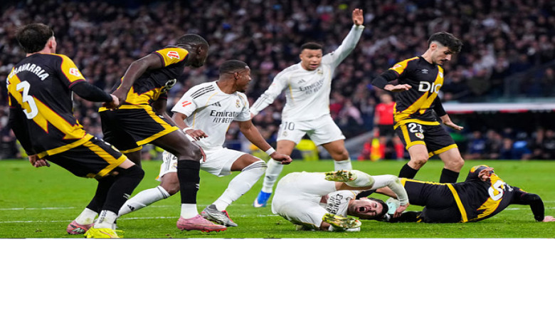 রিয়ালের বিতর্কিত পেনাল্টি নিয়ে বার্সা প্রেসিডেন্ট লাপোর্তার 