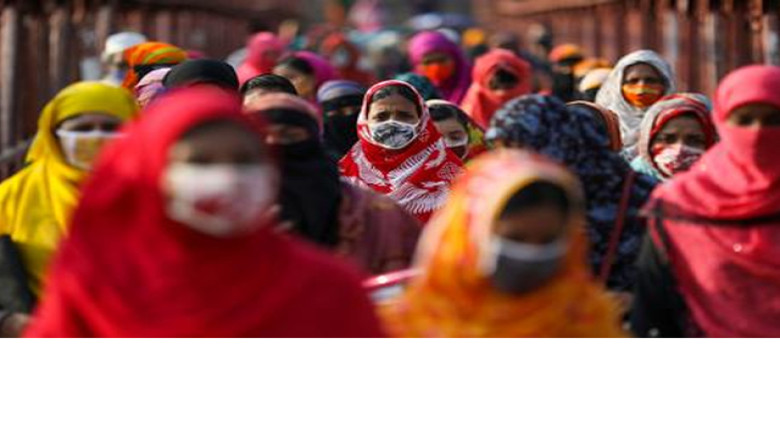 বস্তির নারীদের মিছিল ও আয়: ৫০ টাকার গল্প