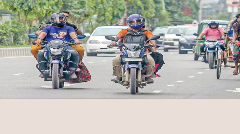 মধ্যরাত থেকে মোটরসাইকেল বন্ধ, ২৪ ঘণ্টা থামবে কিছু গণপরিবহন