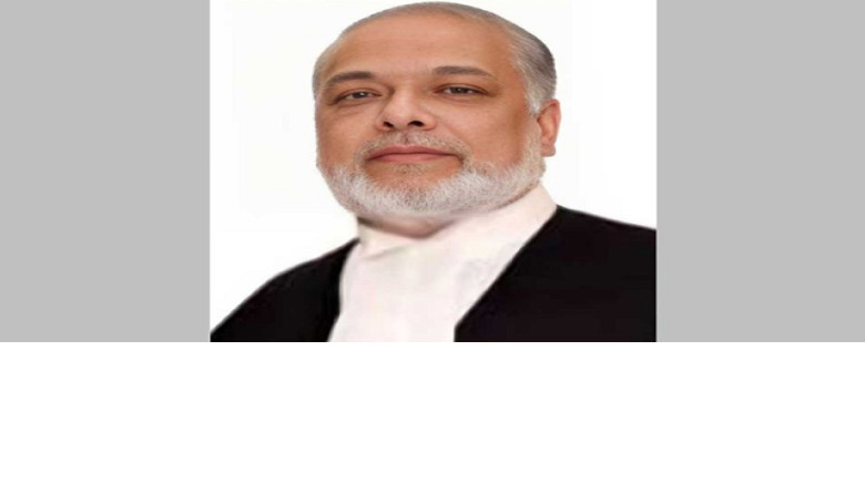 ধানমন্ডি মহিলা কলেজে প্রধান বিচারপতির ভোট গ্রহণ