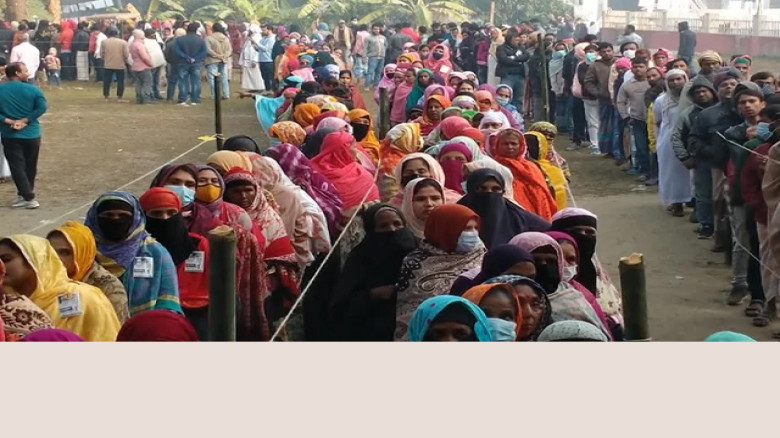 উৎসবমুখর পরিবেশে শুরু হলো ত্রয়োদশ জাতীয় সংসদ নির্বাচন