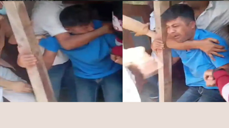 ছাত্রীকে ‘চুমু’ দেওয়ার অভিযোগে উজিরপুরে শিক্ষককে মারধর