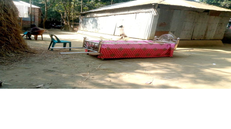 কুড়িগ্রামে পারিবারিক বিরোধের জেরে বাবার মরদেহ আটকে রাখার প্