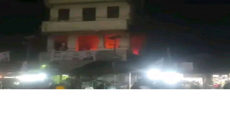 তারাকান্দায় আ. লীগ অফিস ঘিরে উত্তেজনা, কয়েক ঘণ্টার ব্যবধানে 