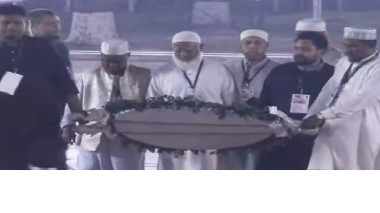 প্রথমবারের মতো শহীদ মিনারে শ্রদ্ধা জানালেন জামায়াত আমির
