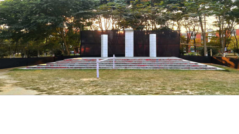 বেরোবিতে স্থায়ী শহীদ মিনার না থাকায় ক্ষোভ শিক্ষক-শিক্ষার্থীদ