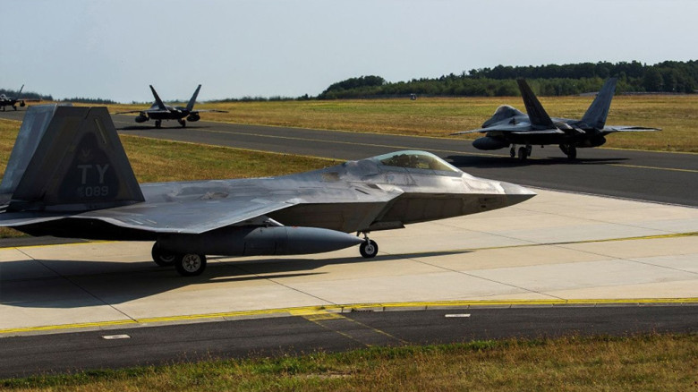 ইরানে হামলার শঙ্কা: গোপনে ইসরায়েলে অবতরণ করল মার্কিন যুদ্ধব