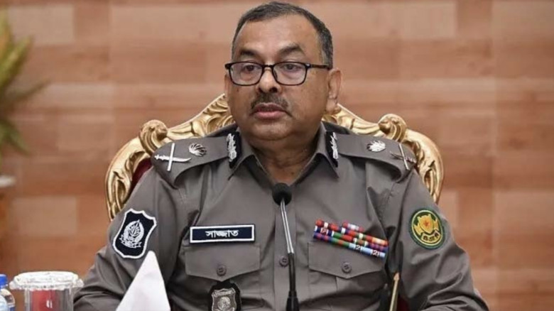 পারিবারিক কারণে দায়িত্ব থেকে অব্যাহতি চাইলেন ডিএমপি কমিশনার