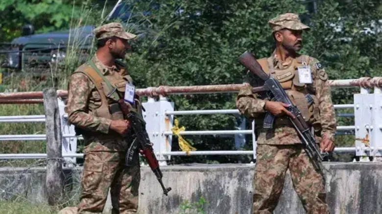 পাকিস্তানে পৃথক অভিযানে ৩৪ সন্ত্রাসী নিহত, জানাল আইএসপিআর