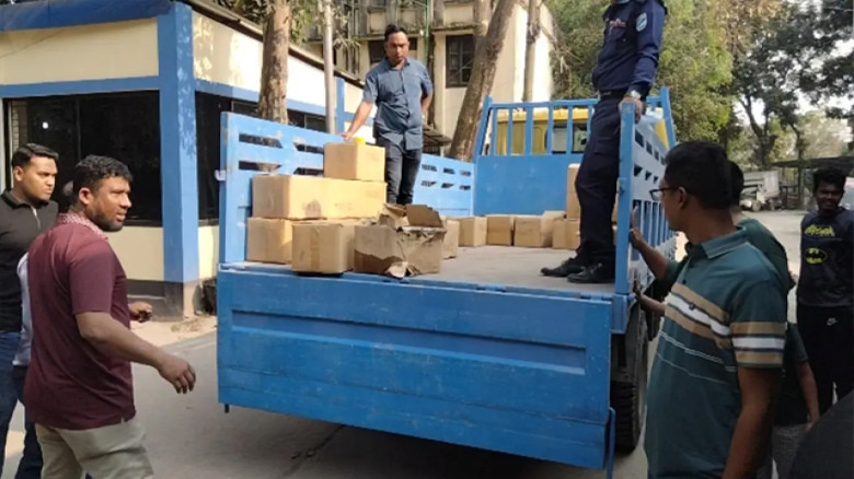 কালীগঞ্জে কারখানায় অভিযান, বিয়ারসহ দুইজন আটক