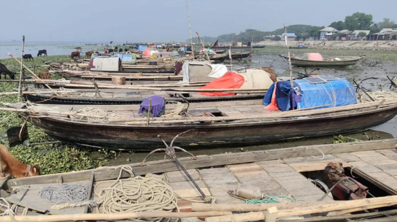 পদ্মা-মেঘনাসহ ছয় নদীতে দুই মাস মাছ ধরায় নিষেধাজ্ঞা