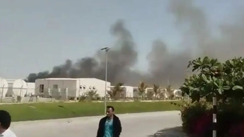 দুকম বন্দরে দুটি ড্রোন আঘাত, জ্বালানি ট্যাংকের কাছে ধ্বংসাবশ