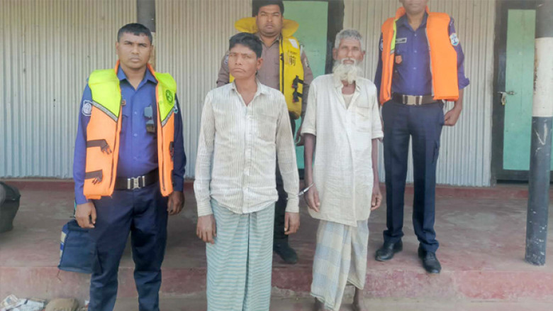 জাটকা রক্ষার প্রথম দিনে চাঁদপুরে ২ জেলে আটক