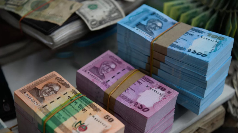 রাজনৈতিক অনিশ্চয়তা ও উচ্চ সুদে ঋণ প্রবৃদ্ধি তলানিতে