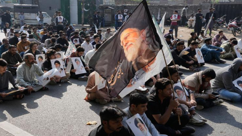 পাকিস্তানে খামেনির শাহাদাতের প্রতিবাদে মারাত্মক বিক্ষোভ ও প্