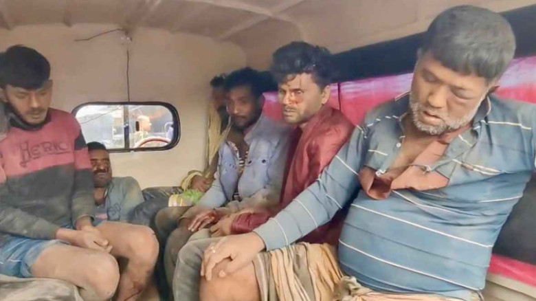 ডাকাতির প্রস্তুতিকালে পুঠিয়ায় জনতার হাতে ৮ ডাকাতের গণপিটুনি,