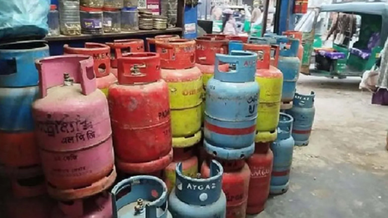 মার্চে অপরিবর্তিত থাকল ১২ কেজি এলপিজি সিলিন্ডারের দাম