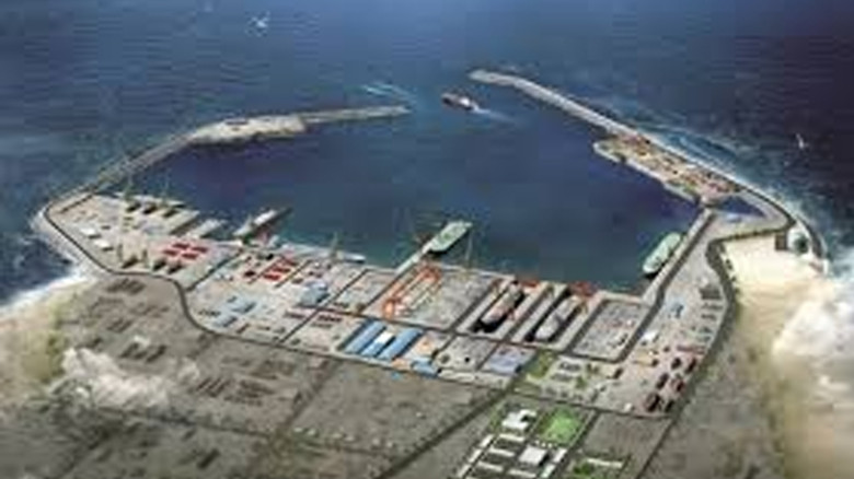 ওমানের দুকম বন্দরে ইরানের ড্রোন হামলা