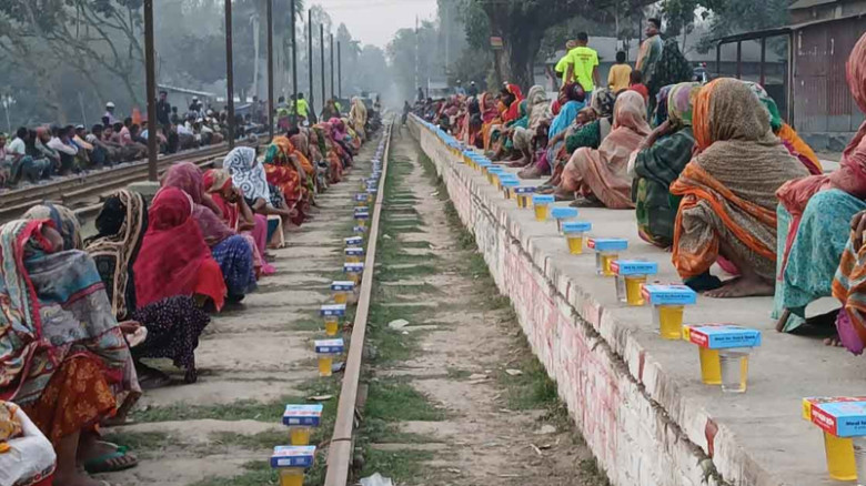 ভালো কাজের স্বীকৃতিতে বিনামূল্যে ইফতার
