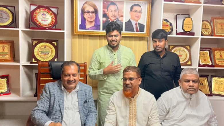 ক্ষমতা নয়, সেবাই রাজনীতির আসল অঙ্গীকার: ইফতারে তথ্যমন্ত্রীর