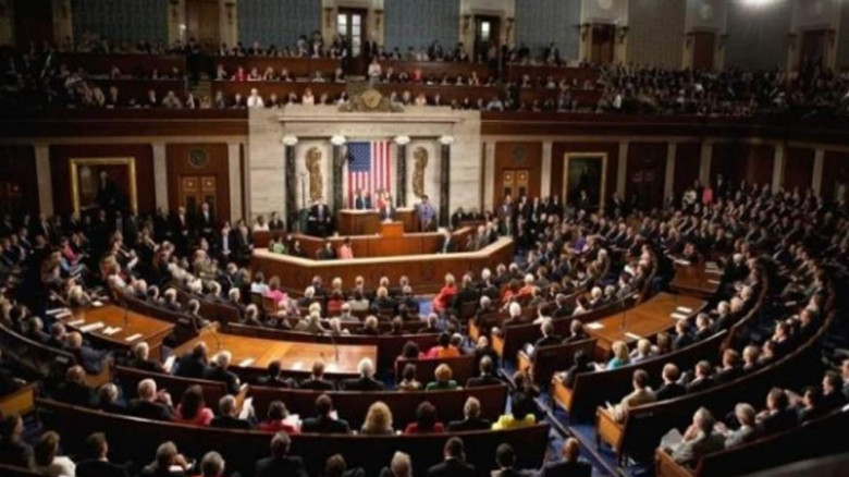 মার্কিন সিনেটে ইরানে সামরিক অভিযান সীমিত করার প্রস্তাব পাস হ