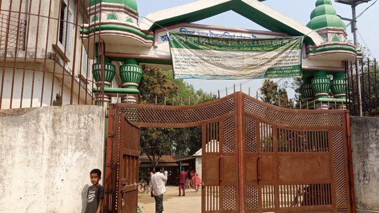 নওগাঁর মান্দায় চোর সন্দেহে যুবককে পিটিয়ে হত্যা