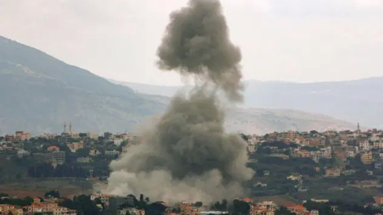 পূর্ব লেবাননে মহাসড়ক লক্ষ্য করে বিমান হামলা