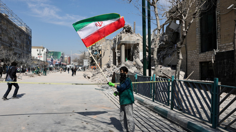 ইরান কখনো মাথানত করে না, ইতিহাস সাক্ষী