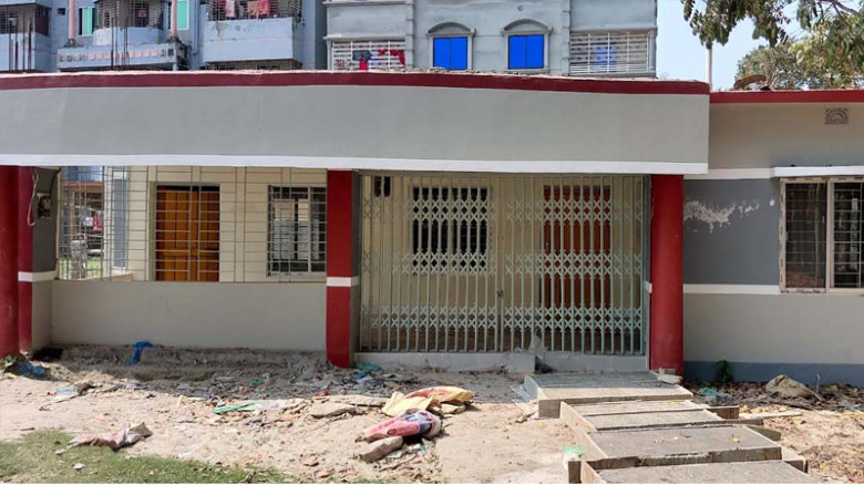 কুমিল্লার চান্দিনায় শিক্ষা প্রকৌশলীর অফিস ছয় মাস ধরে তালাবদ্