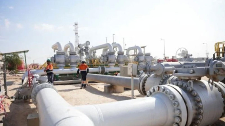 ট্যাংকারে হামলার জেরে ইরাকের সব তেল বন্দরের কার্যক্রম স্থগিত