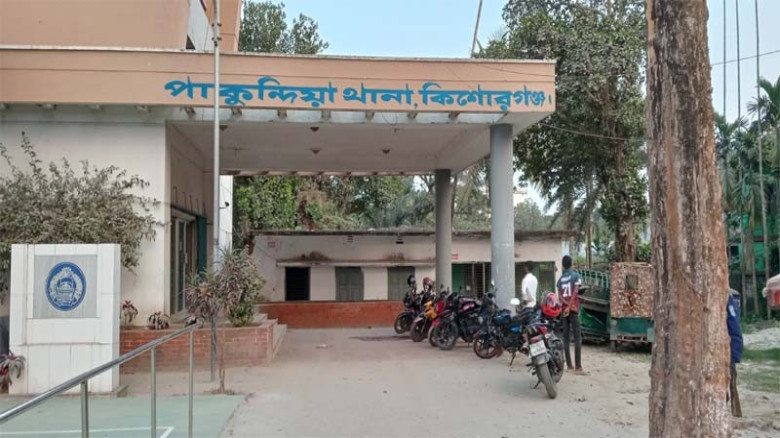 কিশোরগঞ্জে হত্যা মামলার ভয়ে পুরুষশূন্য হয়ে পড়েছে গ্রাম